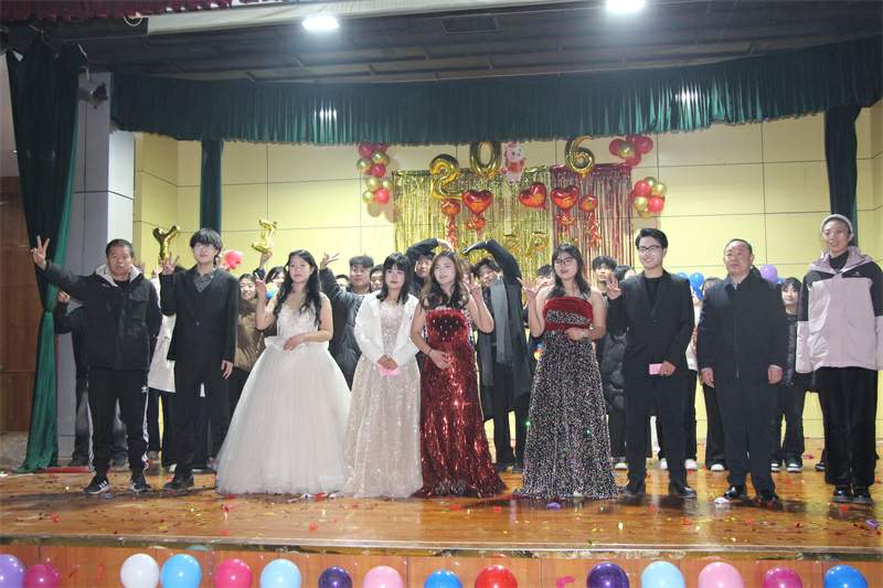 元旦晚会圆满结束